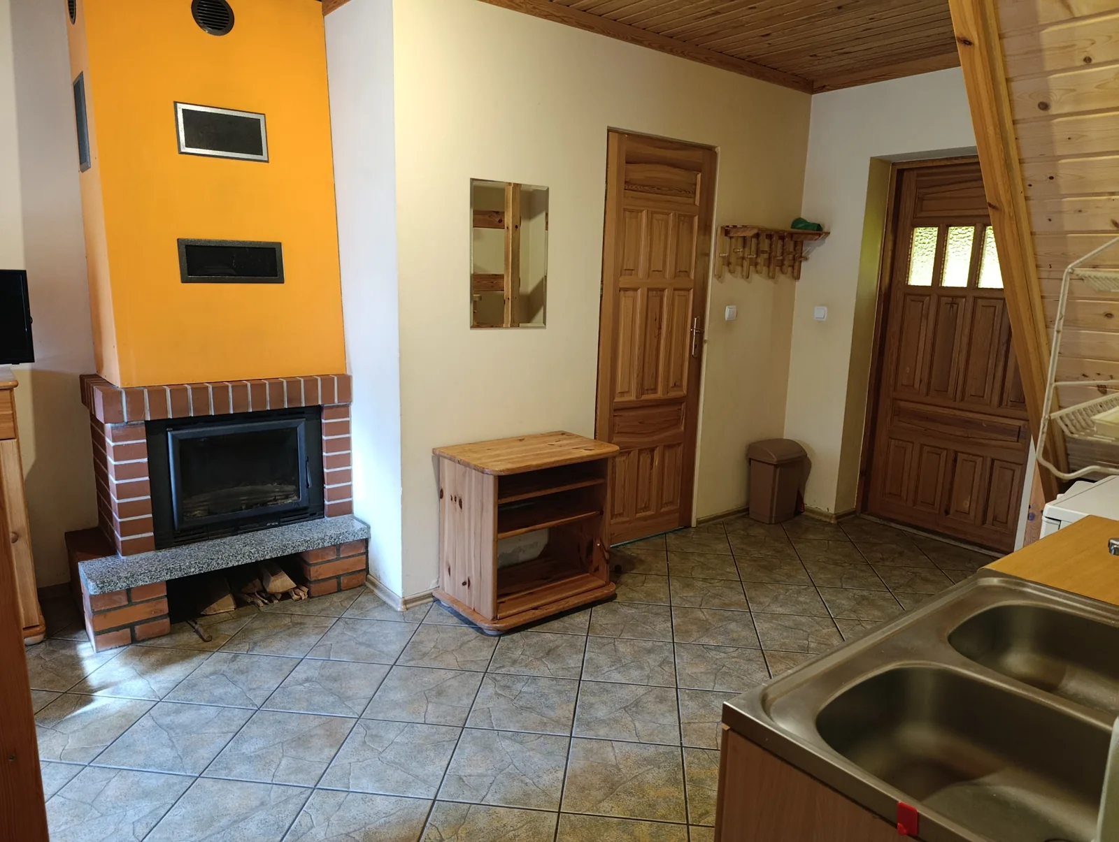 Kominek w apartamencie pięcioosobowym
